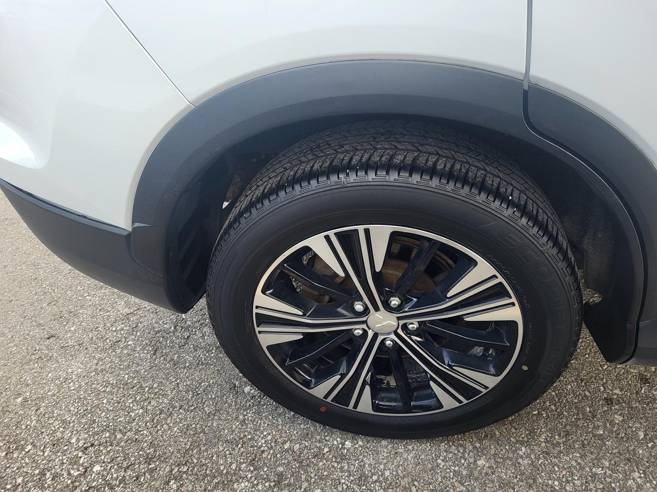 2022 Mitsubishi Eclipse Cross ES Photo