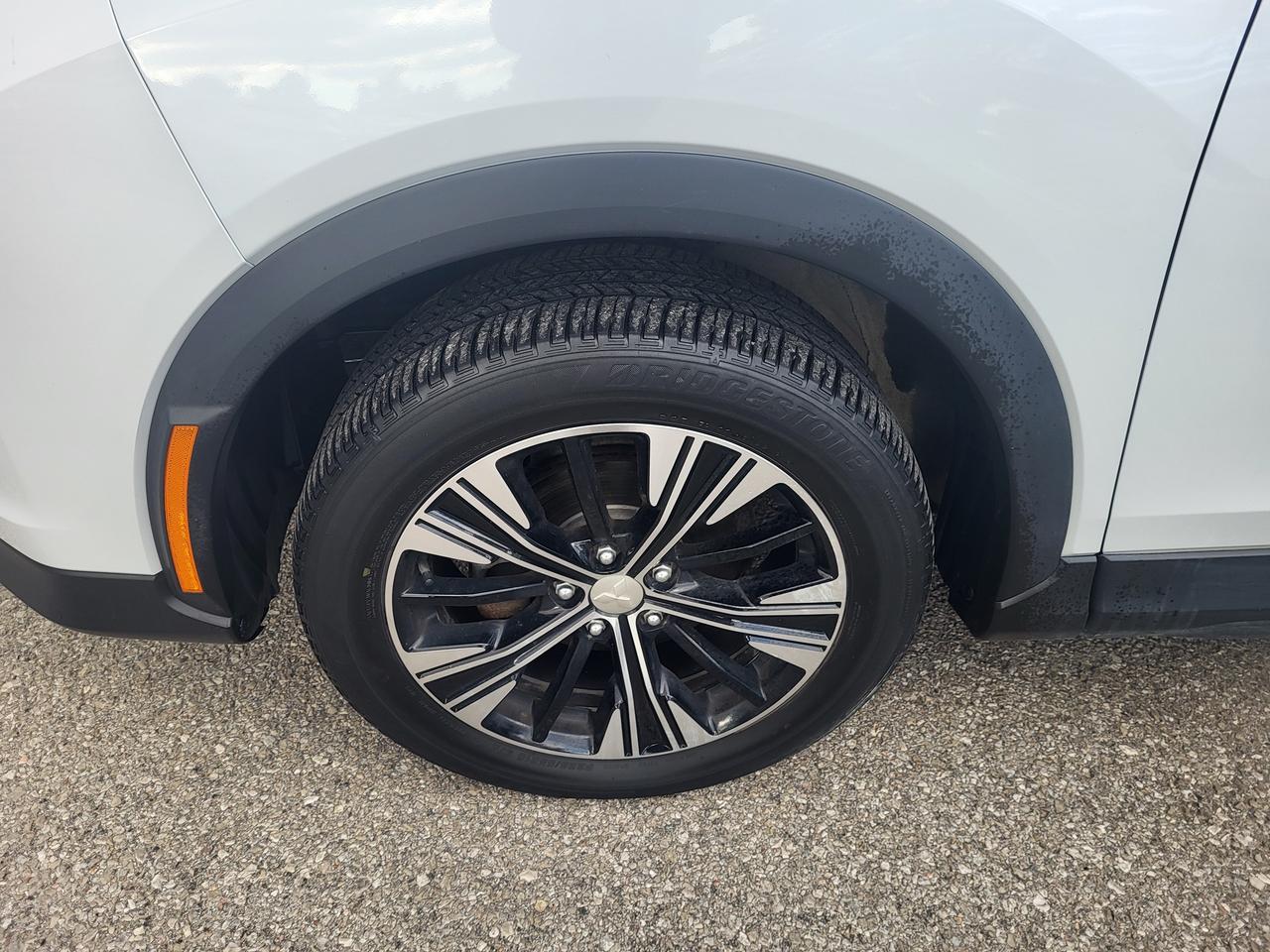 2022 Mitsubishi Eclipse Cross ES Photo