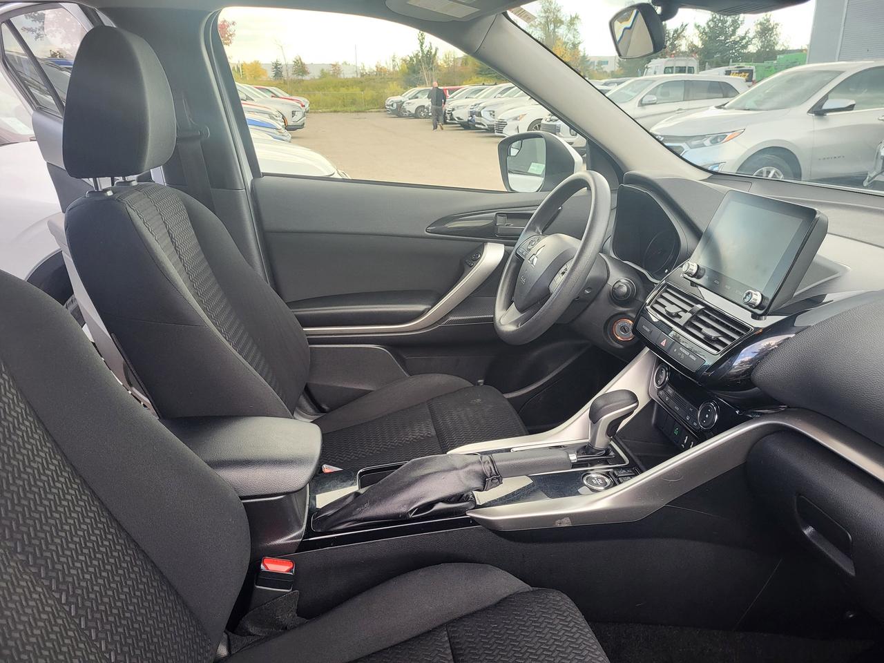 2022 Mitsubishi Eclipse Cross ES Photo