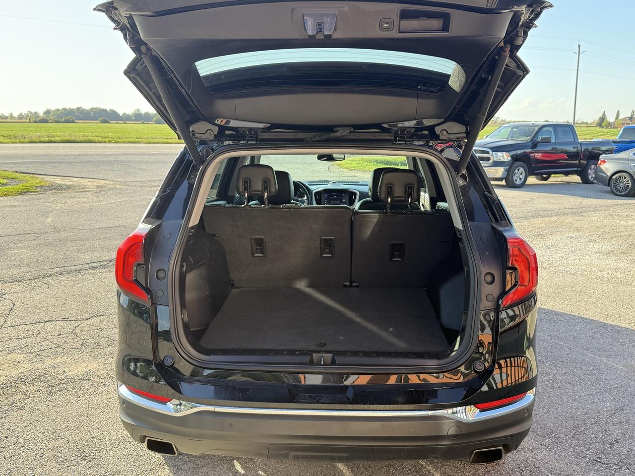 2018 GMC Terrain SLT | Navigation | Backup Camera | Sunroof Photo4