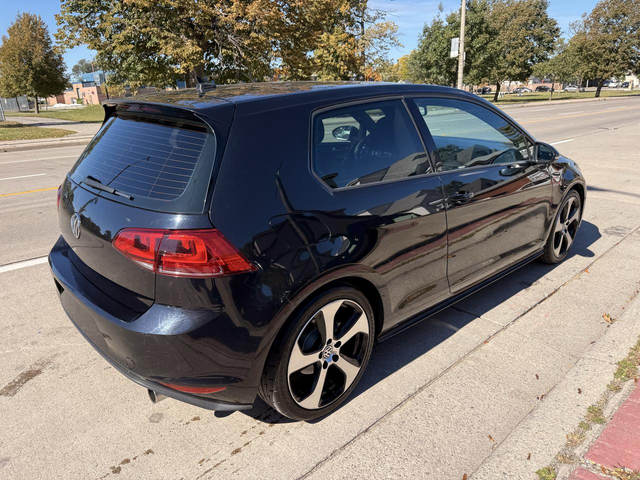 2016 Volkswagen Golf 3dr HB Man Photo