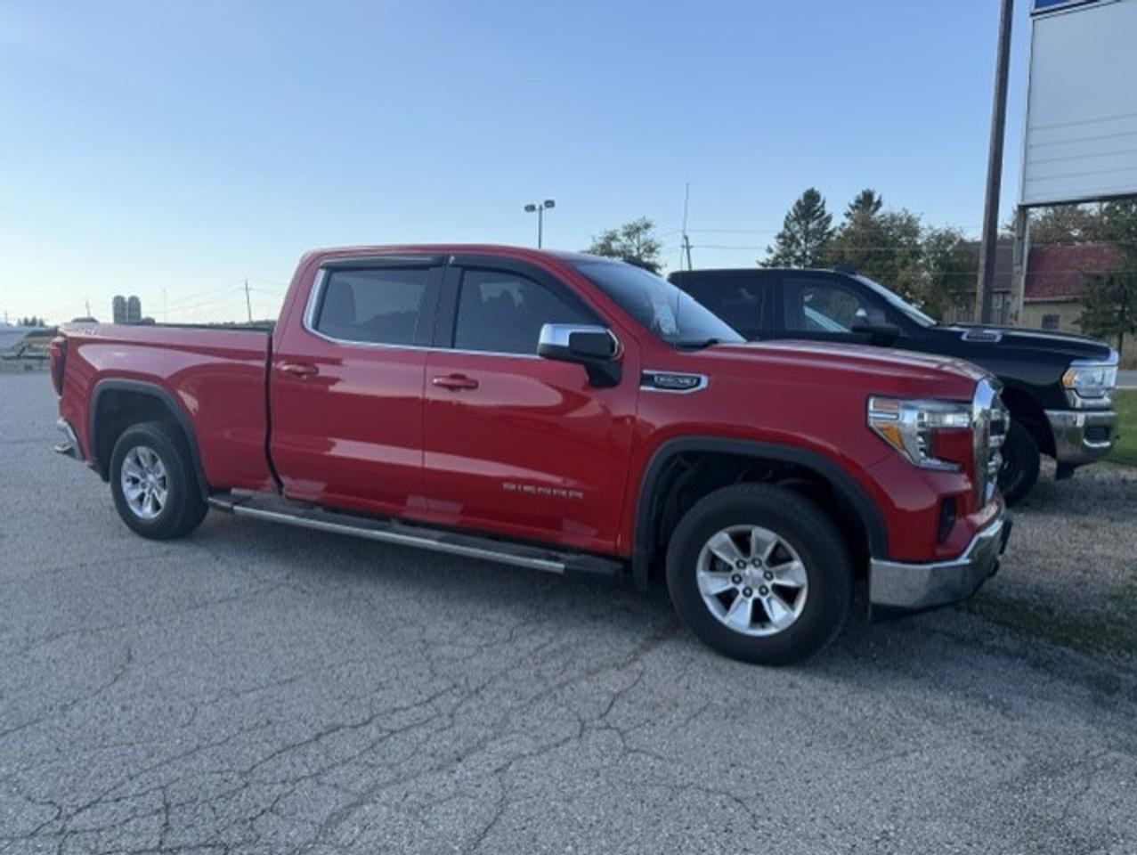2019 GMC Sierra 1500 4WD Crew Cab 157" SLE - Photo #2