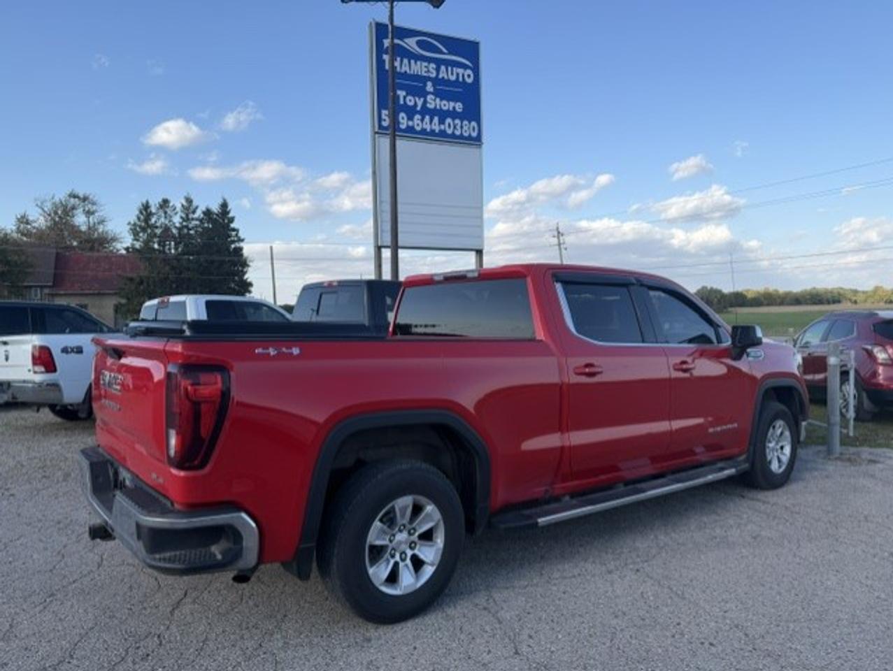 2019 GMC Sierra 1500 4WD Crew Cab 157" SLE - Photo #4