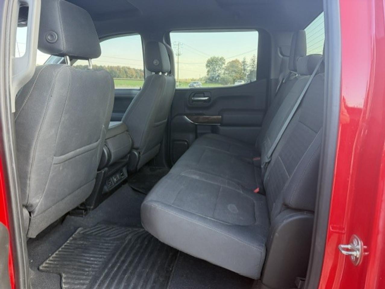 2019 GMC Sierra 1500 4WD Crew Cab 157" SLE - Photo #12