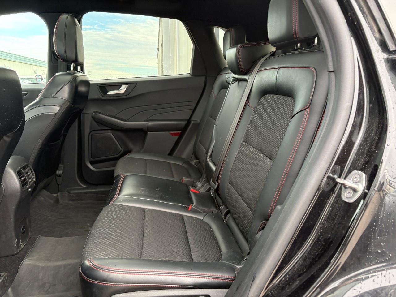 2024 Ford Escape ST-Line AWD Photo