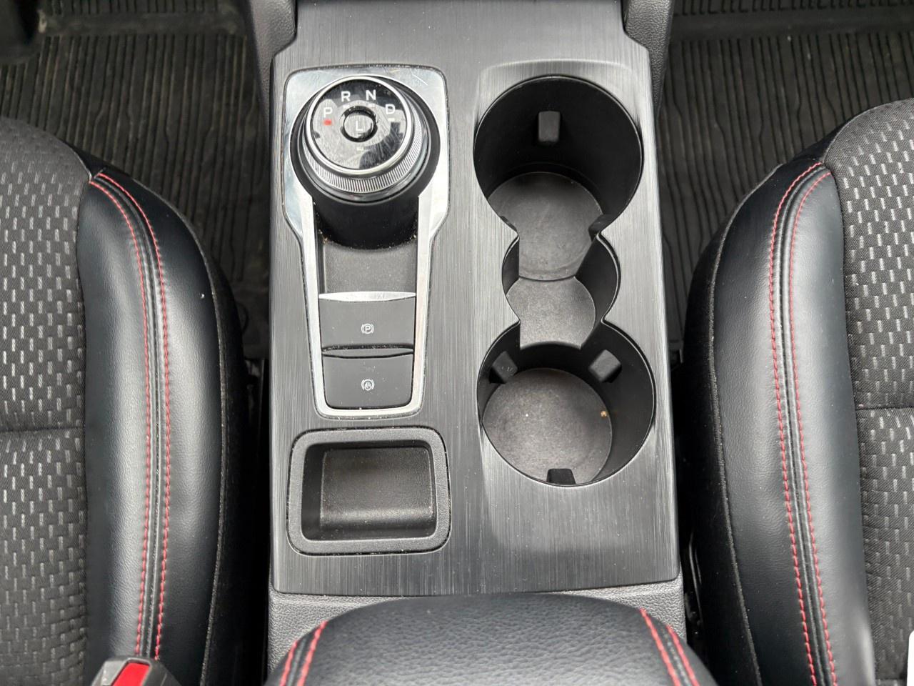 2024 Ford Escape ST-Line AWD Photo