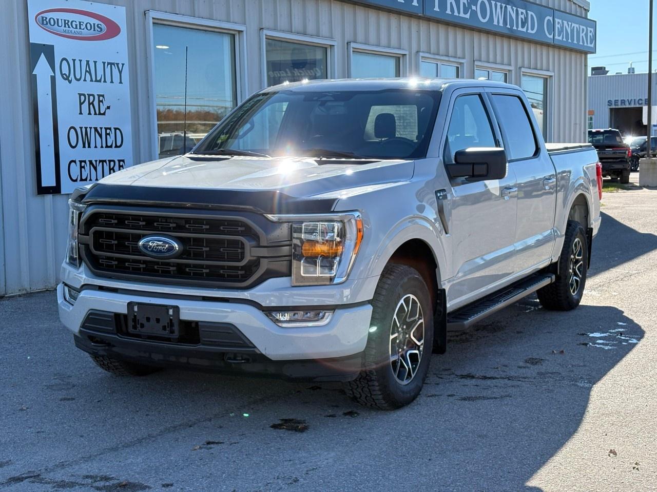 2023 Ford F-150 XLT 4WD SuperCrew 5.5' Box Photo1