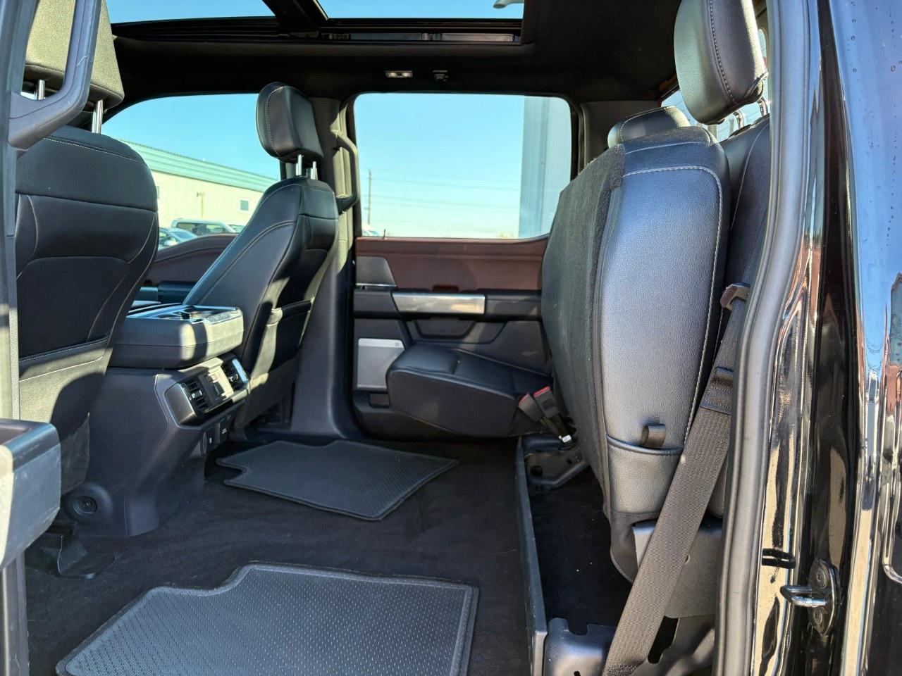 2022 Ford F-150 Lariat 4WD SuperCrew 5.5' Box Photo