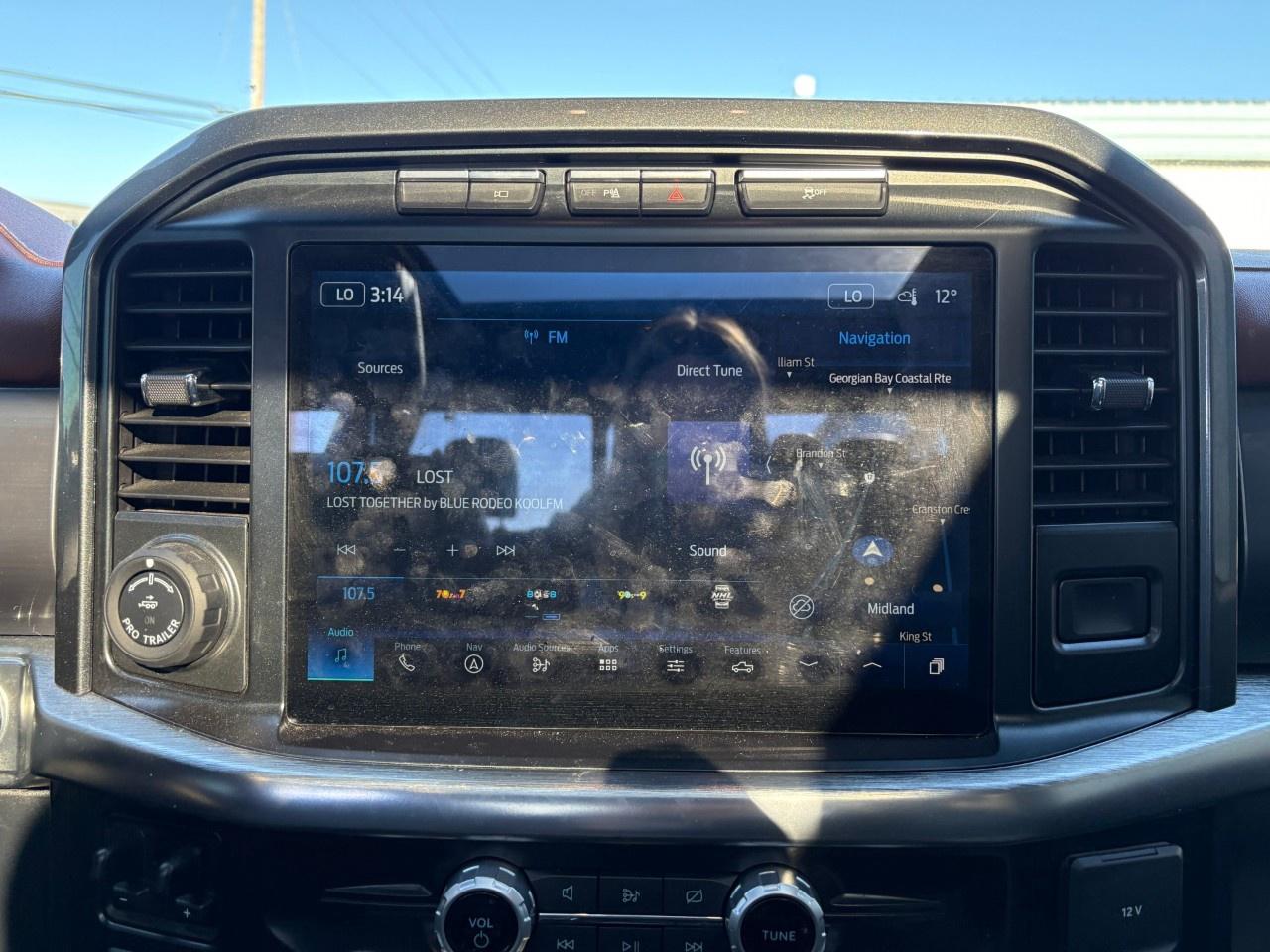 2022 Ford F-150 Lariat 4WD SuperCrew 5.5' Box Photo