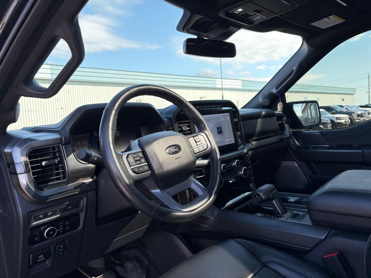 2024 Ford F-150 Lariat 4WD SuperCrew 5.5' Box Photo