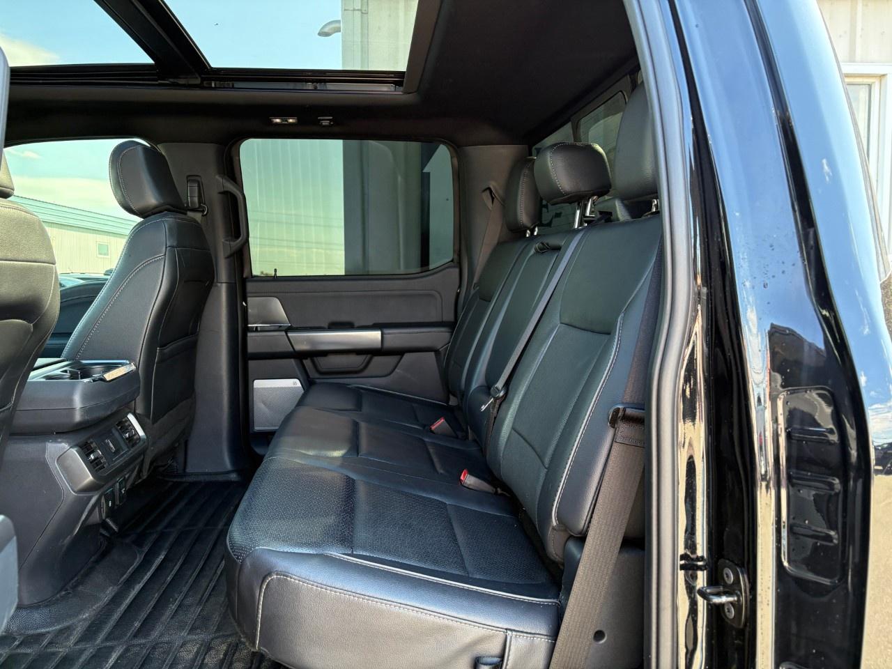 2024 Ford F-150 Lariat 4WD SuperCrew 5.5' Box Photo