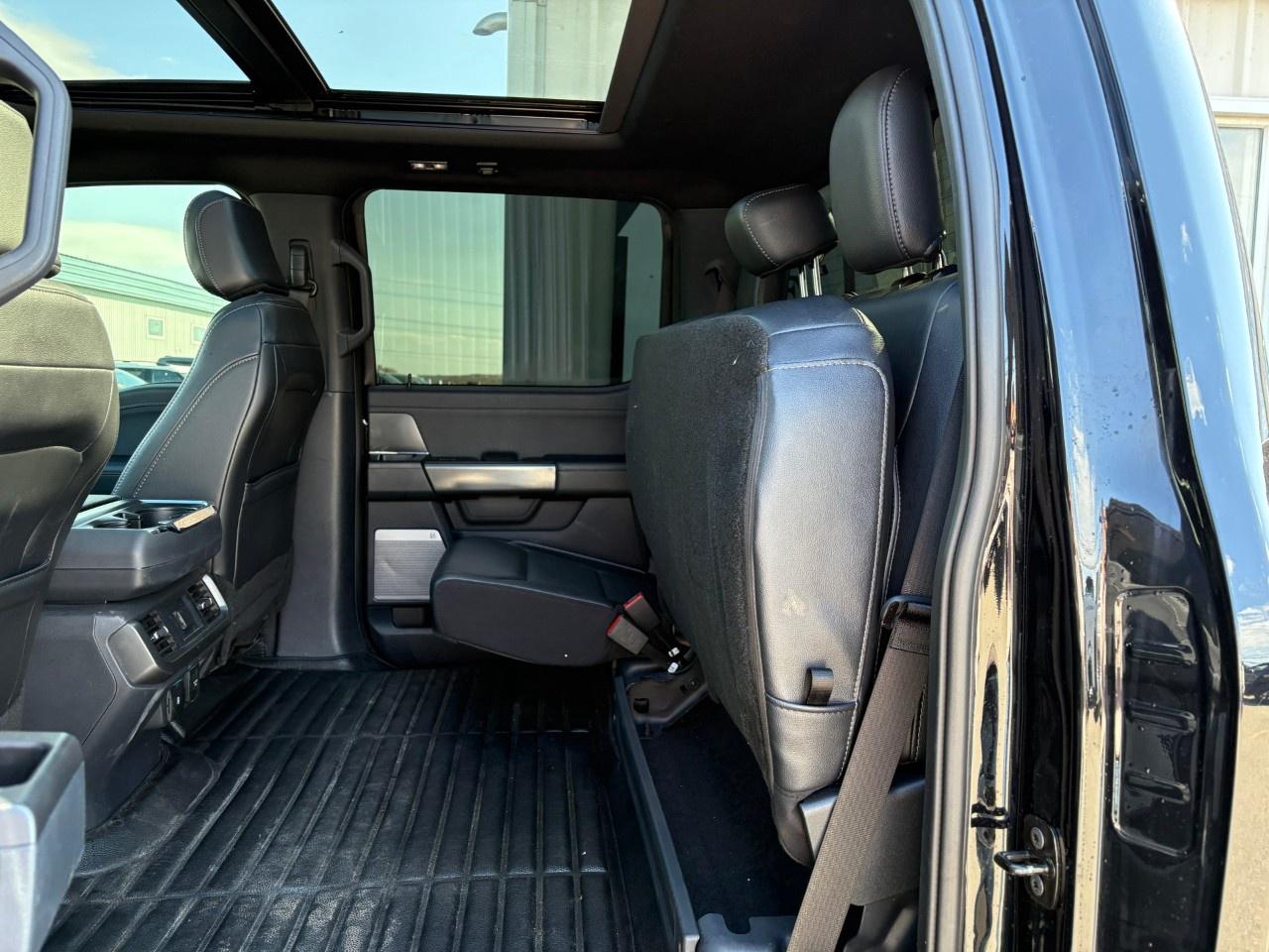 2024 Ford F-150 Lariat 4WD SuperCrew 5.5' Box Photo