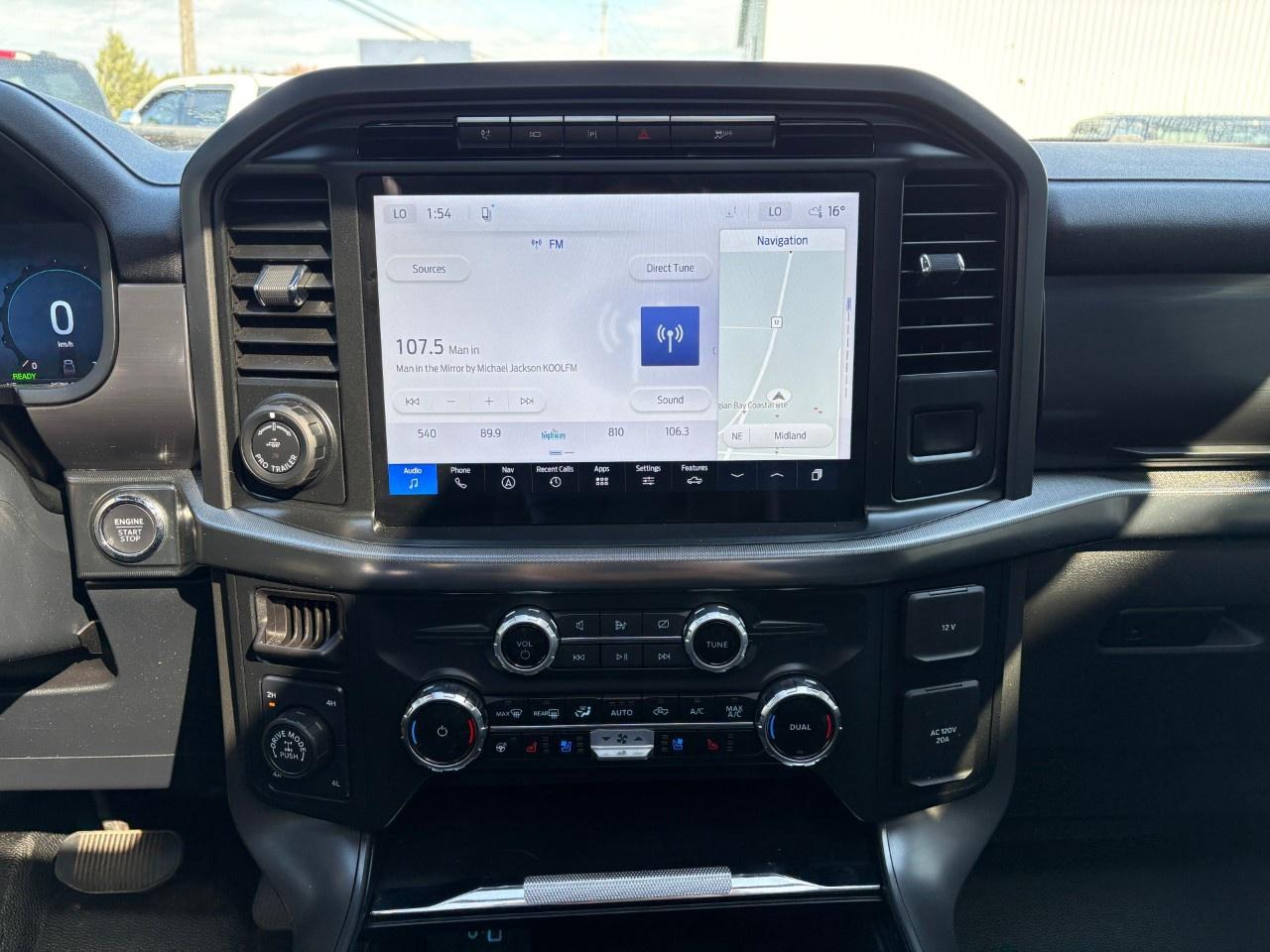 2024 Ford F-150 Lariat 4WD SuperCrew 5.5' Box Photo