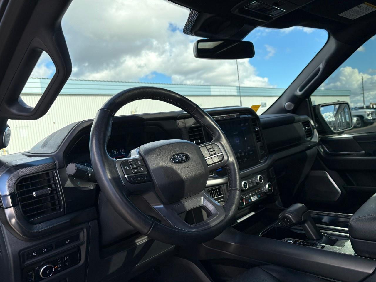 2024 Ford F-150 Lariat 4WD SuperCrew 5.5' Box Photo
