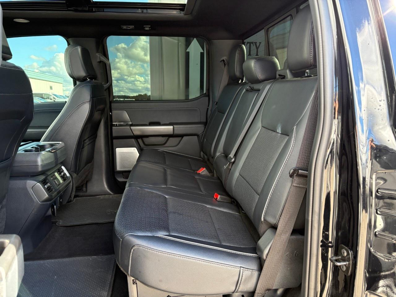 2024 Ford F-150 Lariat 4WD SuperCrew 5.5' Box Photo
