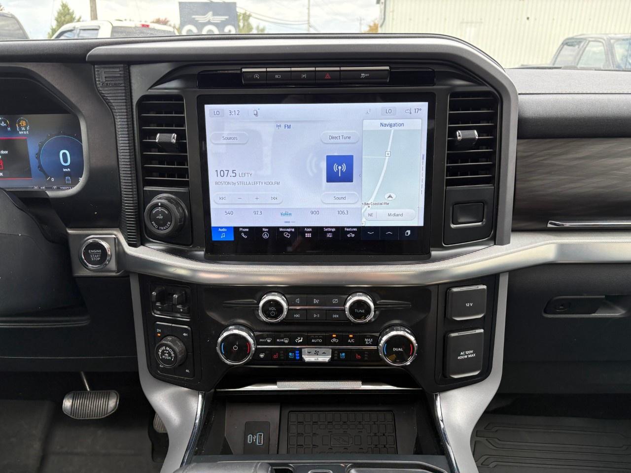 2024 Ford F-150 Lariat 4WD SuperCrew 5.5' Box Photo