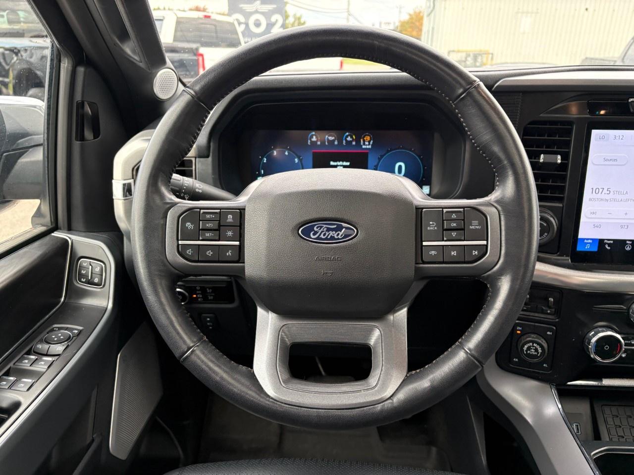 2024 Ford F-150 Lariat 4WD SuperCrew 5.5' Box Photo