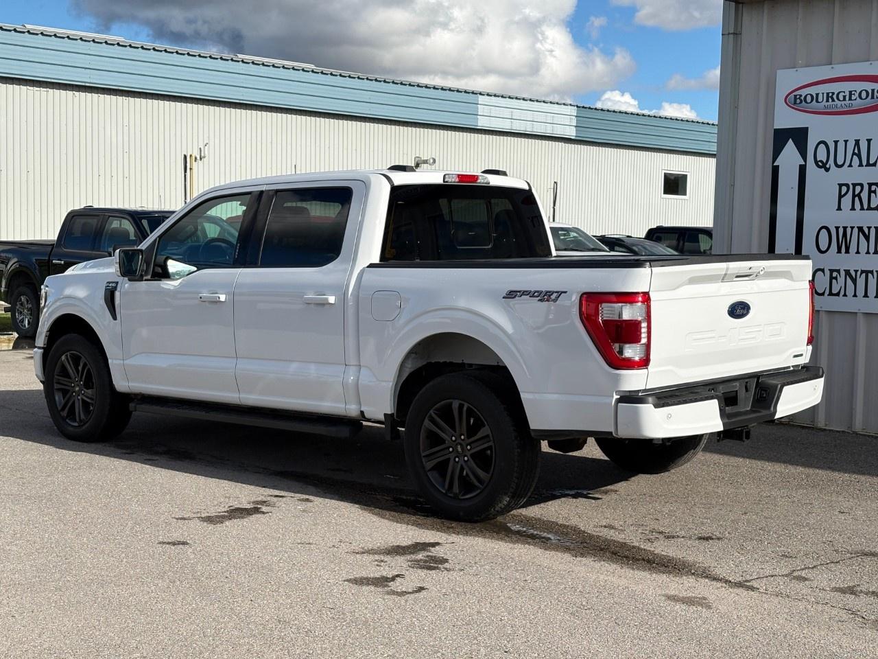 2022 Ford F-150 Lariat 4WD SuperCrew 5.5' Box Photo