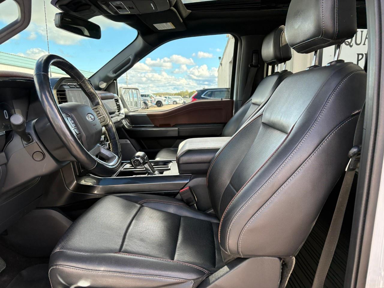 2022 Ford F-150 Lariat 4WD SuperCrew 5.5' Box Photo