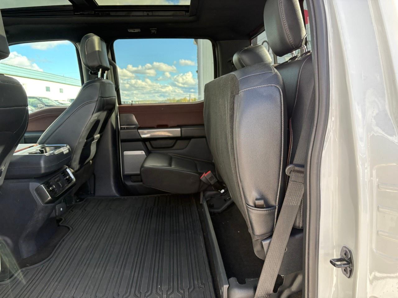 2022 Ford F-150 Lariat 4WD SuperCrew 5.5' Box Photo