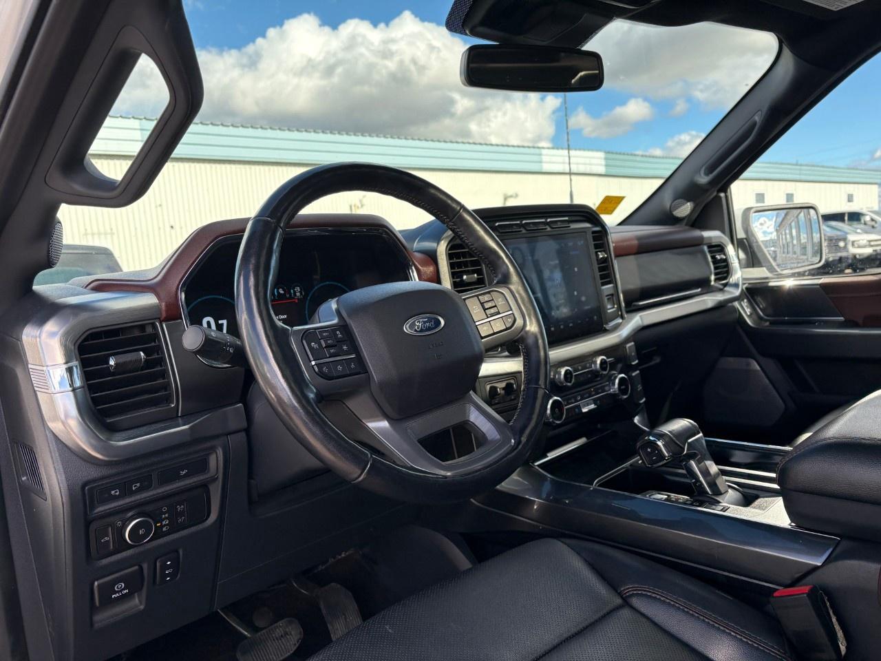 2022 Ford F-150 Lariat 4WD SuperCrew 5.5' Box Photo