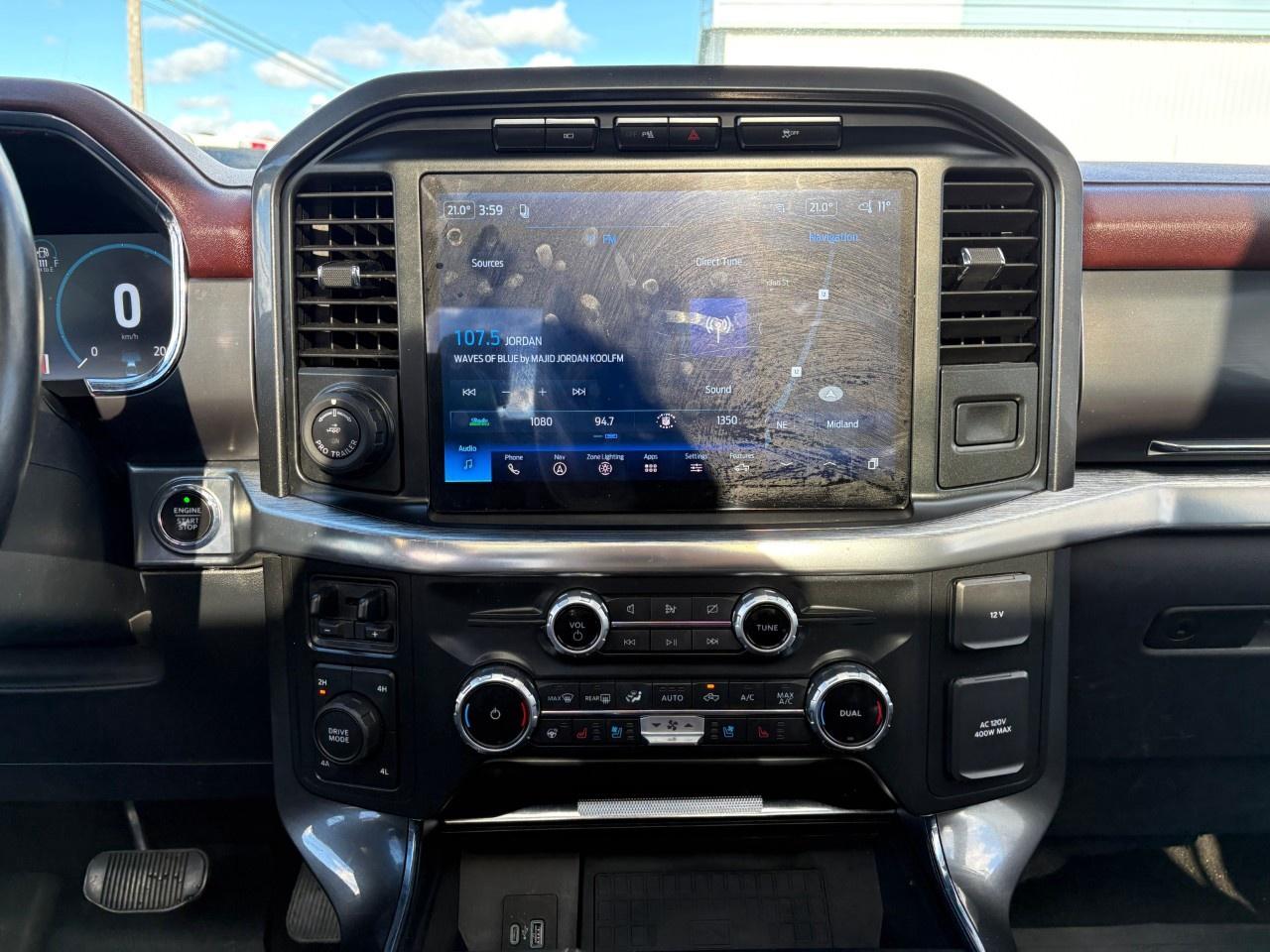 2022 Ford F-150 Lariat 4WD SuperCrew 5.5' Box Photo