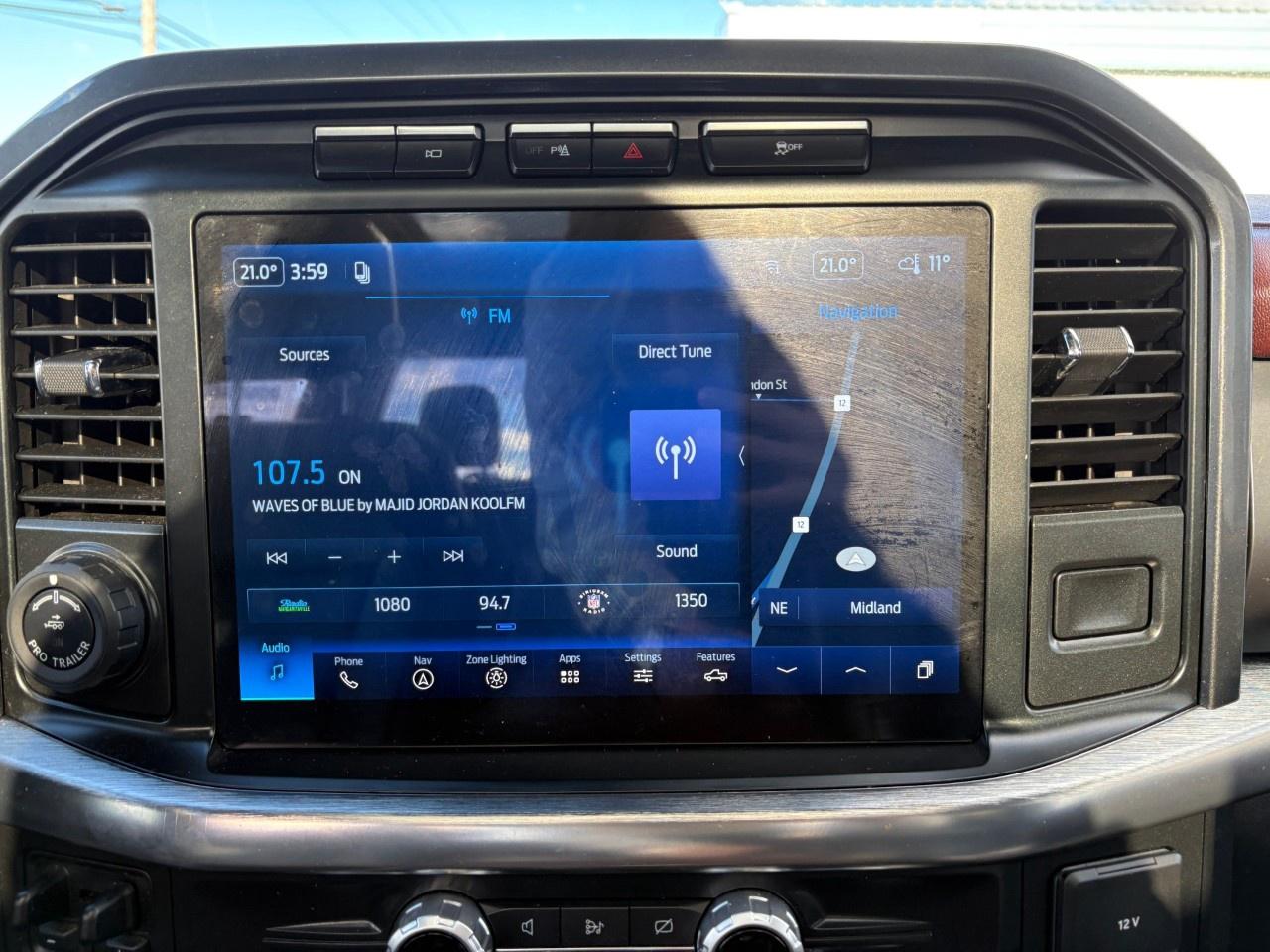 2022 Ford F-150 Lariat 4WD SuperCrew 5.5' Box Photo