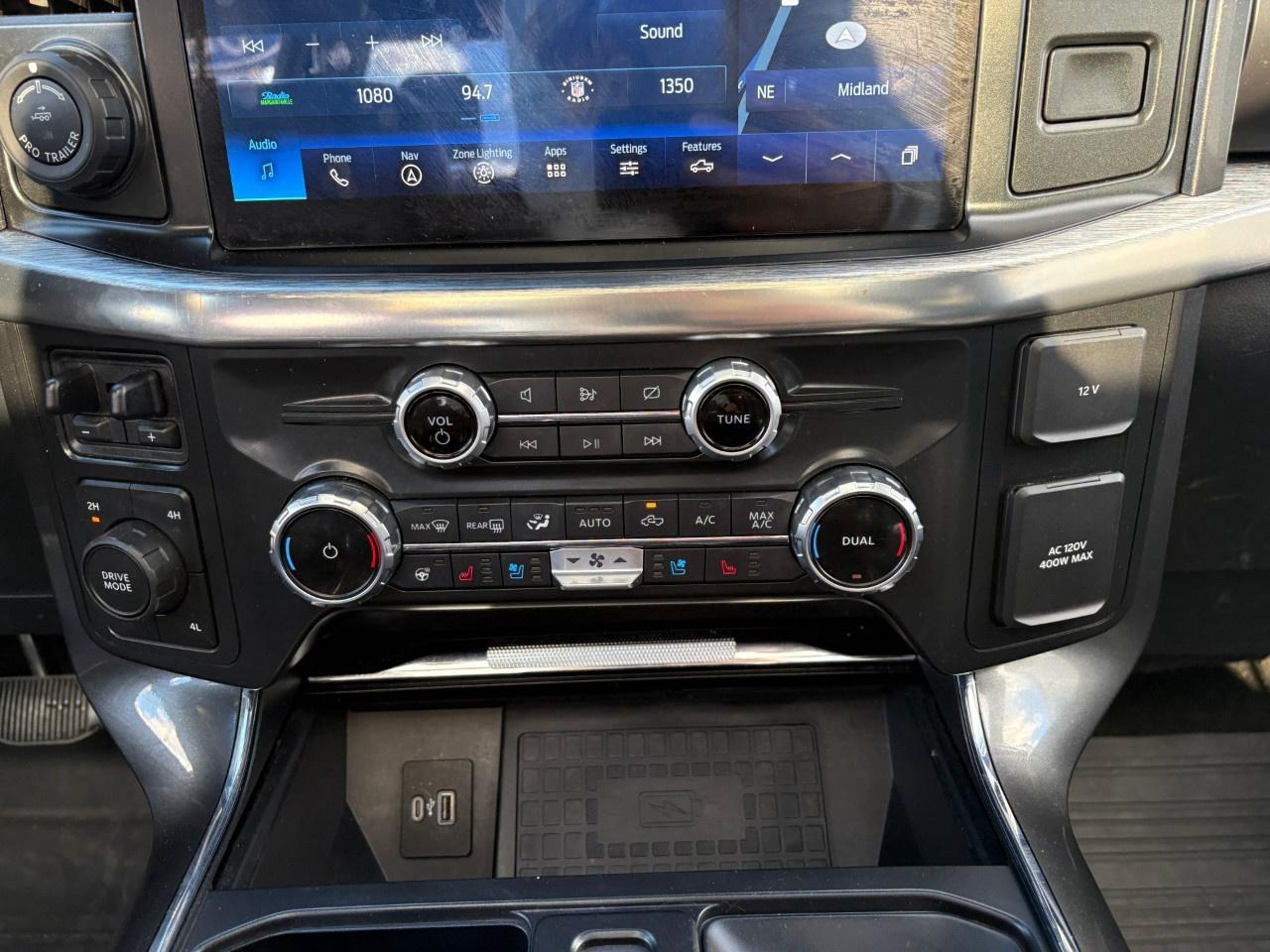 2022 Ford F-150 Lariat 4WD SuperCrew 5.5' Box Photo