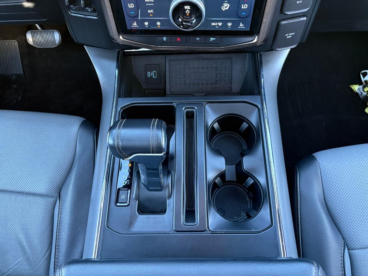 2022 Ford F-150 Lightning Lariat 4WD SuperCrew 5.5' Box Photo