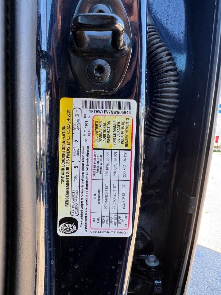 2022 Ford F-150 Lightning Lariat 4WD SuperCrew 5.5' Box Photo