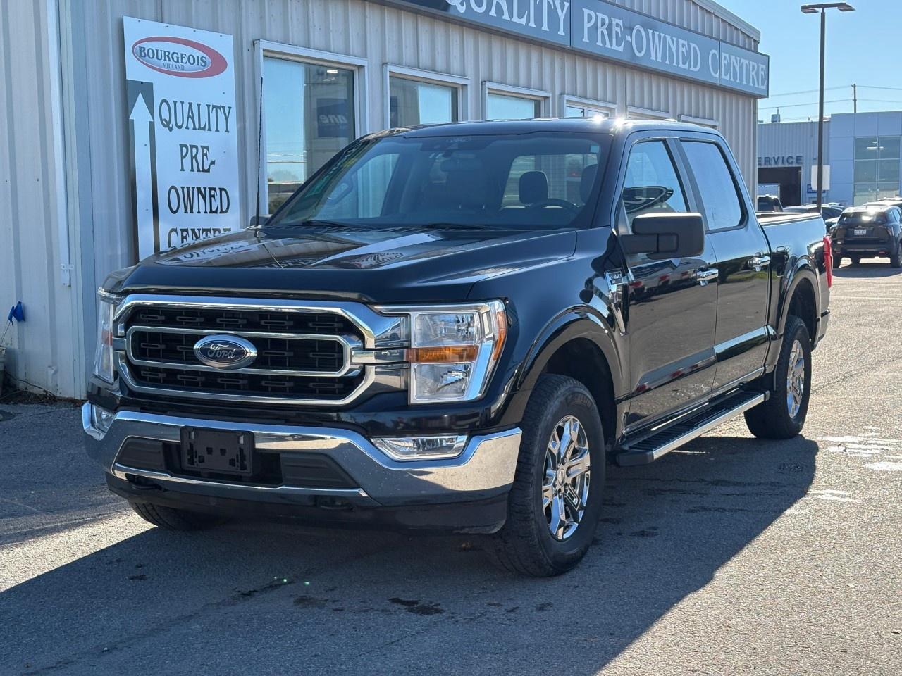 2022 Ford F-150 XLT 4WD SuperCrew 5.5' Box Photo1