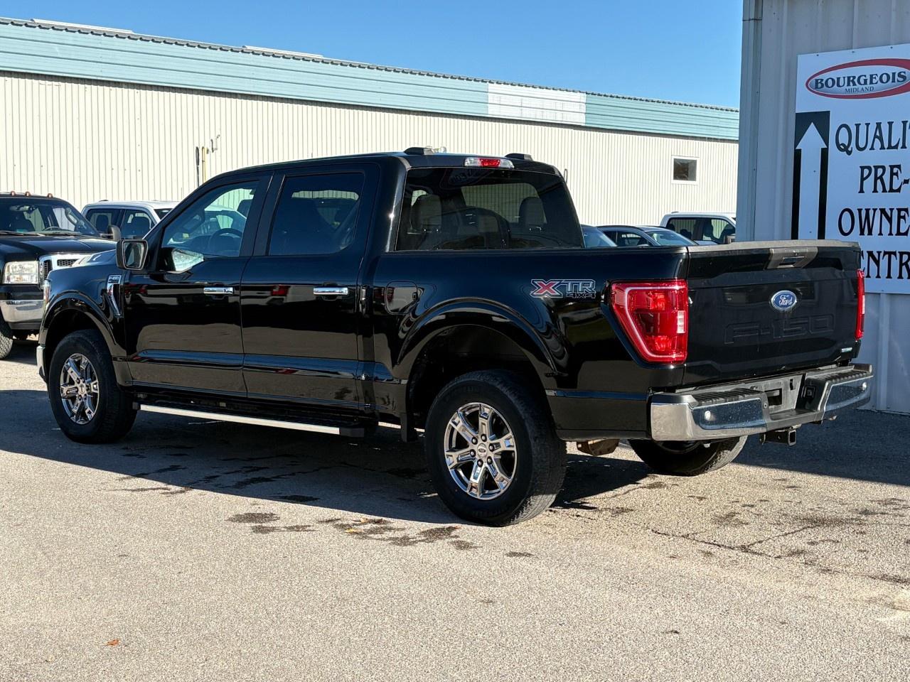 2022 Ford F-150 XLT 4WD SuperCrew 5.5' Box Photo