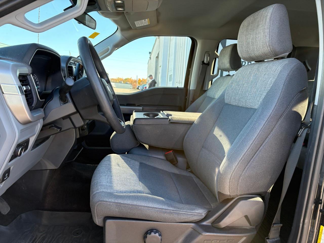2022 Ford F-150 XLT 4WD SuperCrew 5.5' Box Photo