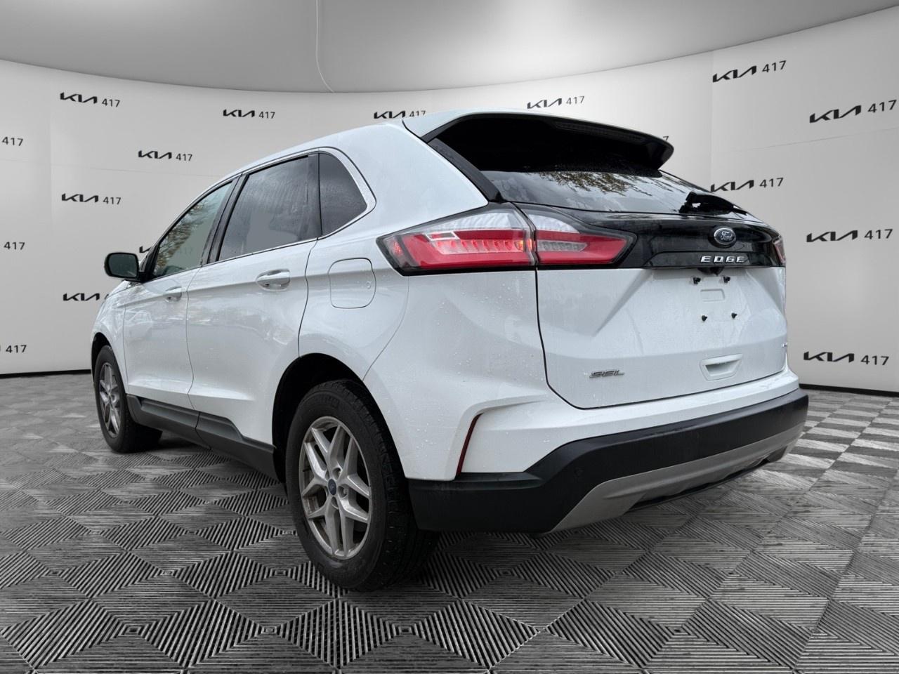 2023 Ford Edge SEL AWD Photo