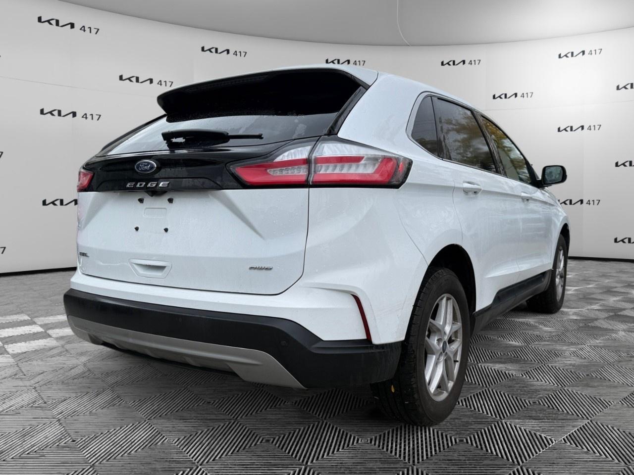 2023 Ford Edge SEL AWD Photo