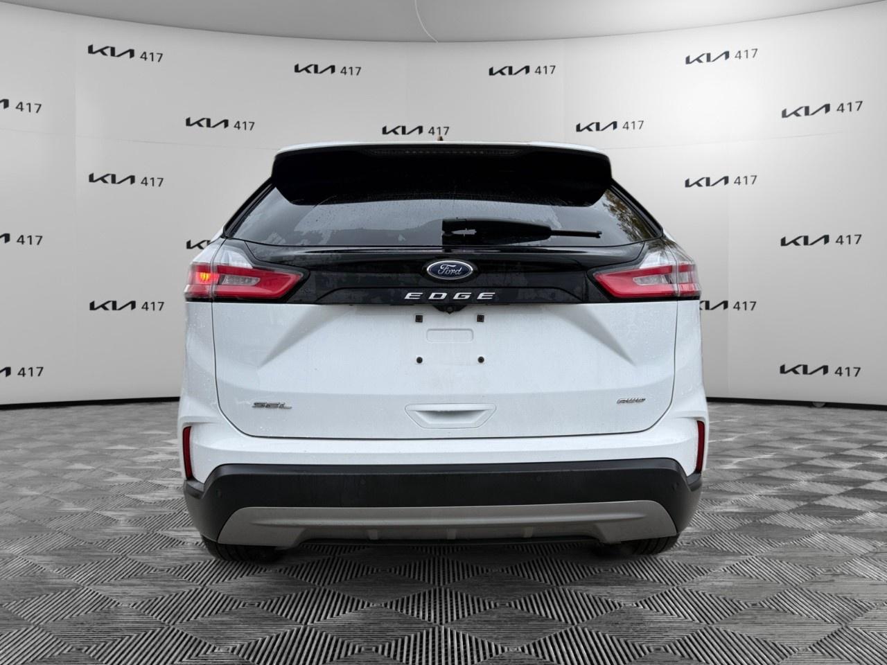 2023 Ford Edge SEL AWD Photo
