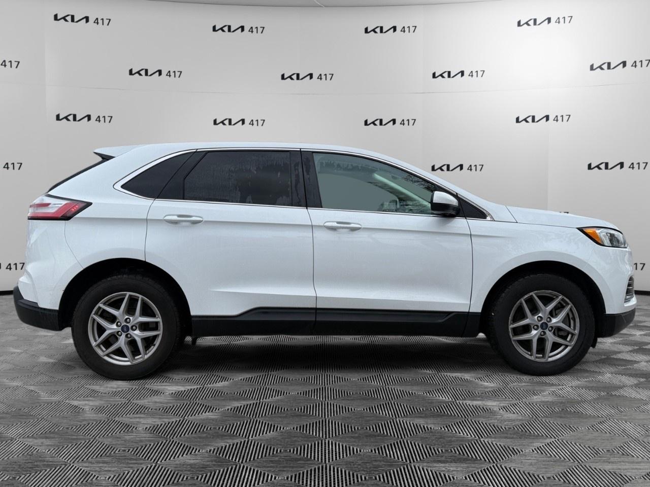 2023 Ford Edge SEL AWD Photo