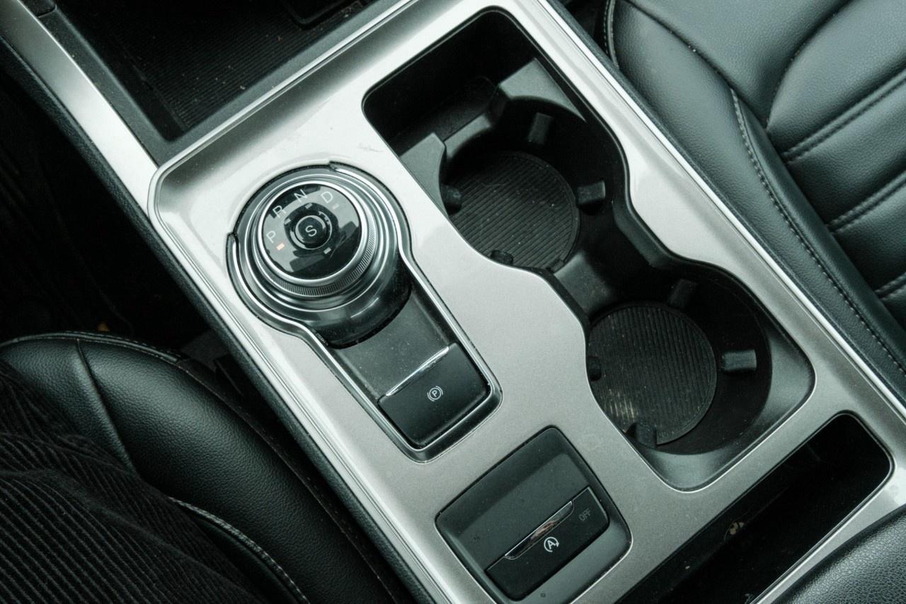 2023 Ford Edge SEL AWD Photo