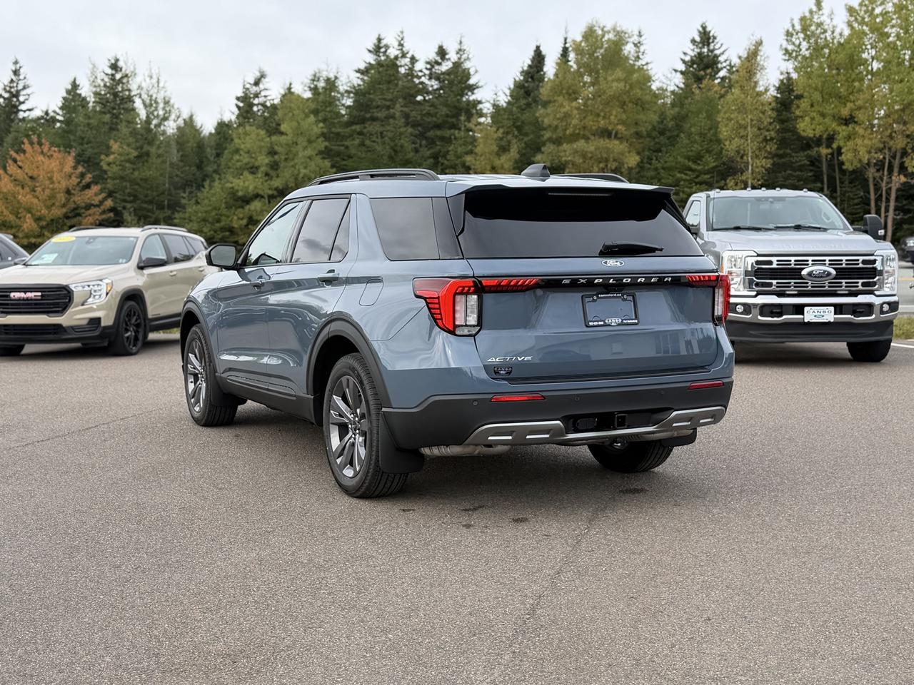 2027 Ford Explorer Active w/200A Pkg 4WD Photo4