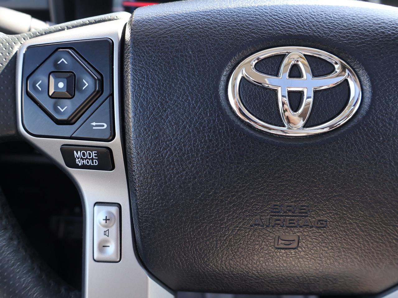 2018 Toyota 4Runner LIMITED 4WD *ACCIDENT FREE*7 SEATS* CAMERA NAV BLUETOOTH LEATHER HEATED SEATS SUNROOF CRUISE ALLOYS Photo