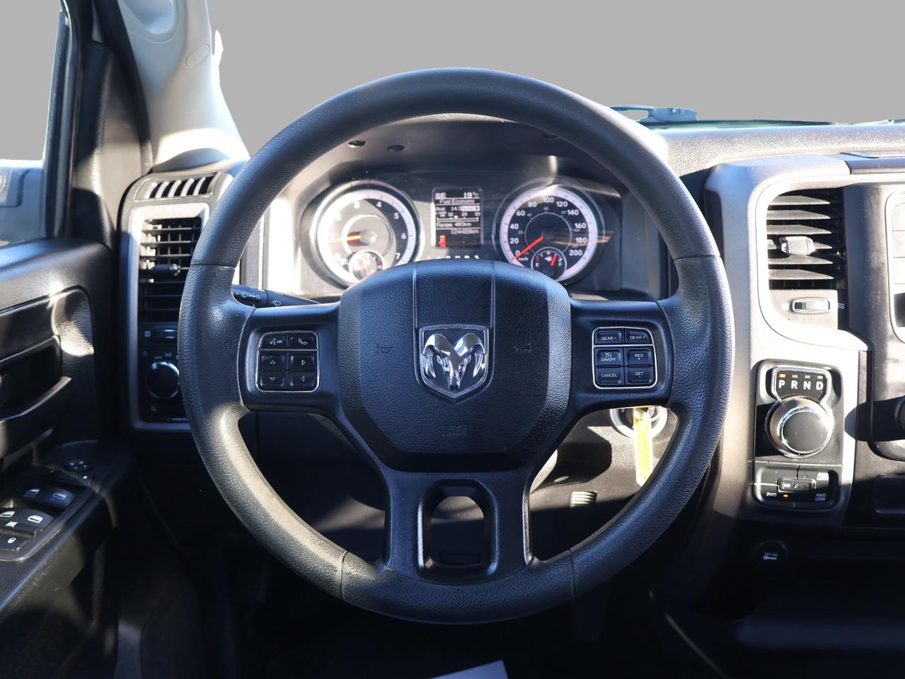 2021 RAM 1500 Classic TRADESMAN CREW 4WD CAMERA BLUETOOTH CRUISE ALLOYS Photo