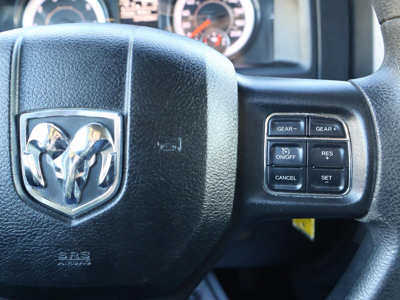 2021 RAM 1500 Classic TRADESMAN CREW 4WD CAMERA BLUETOOTH CRUISE ALLOYS Photo