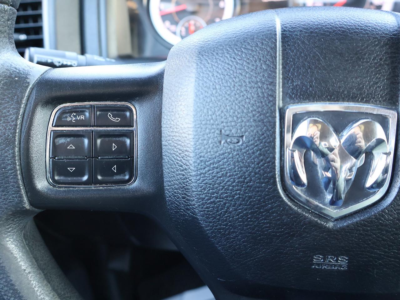 2021 RAM 1500 Classic TRADESMAN CREW 4WD CAMERA BLUETOOTH CRUISE ALLOYS Photo