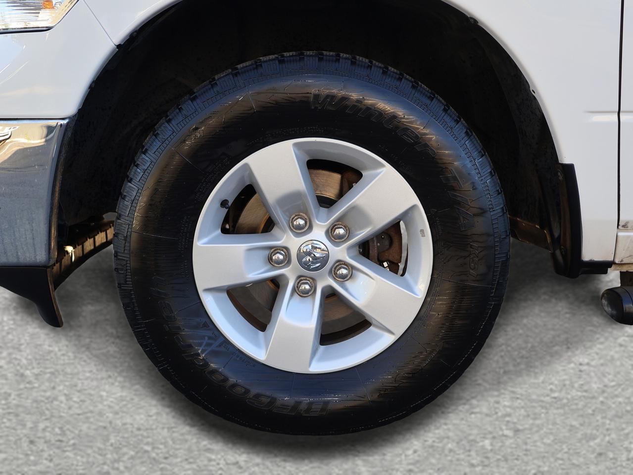 2021 RAM 1500 Classic TRADESMAN CREW 4WD CAMERA BLUETOOTH CRUISE ALLOYS Photo
