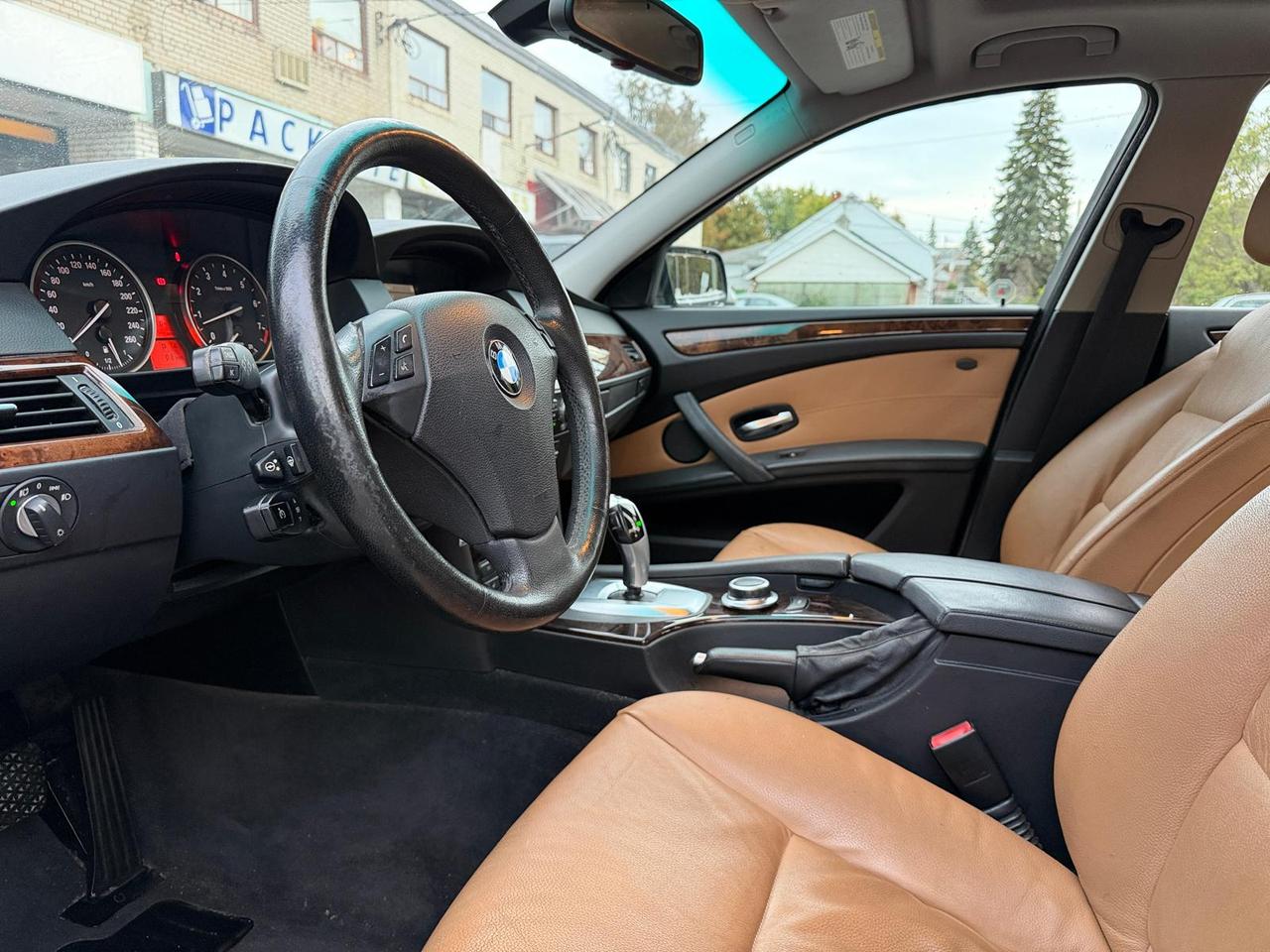 2008 BMW 5 Series 4dr Sdn 528xi AWD Photo
