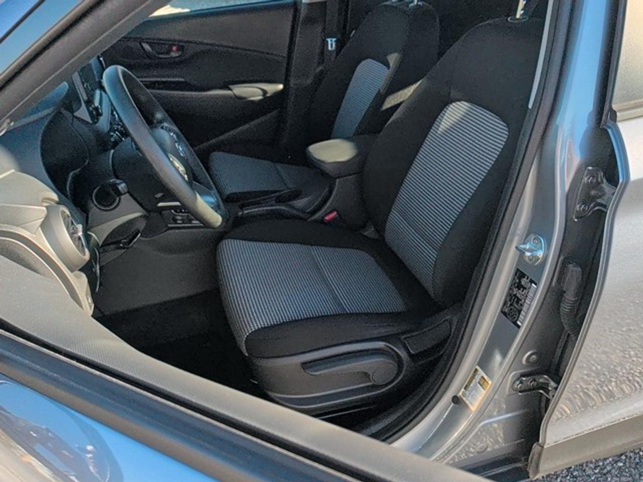 2021 Hyundai KONA Essential Photo
