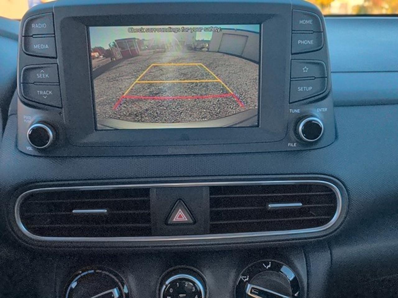 2021 Hyundai KONA Essential Photo