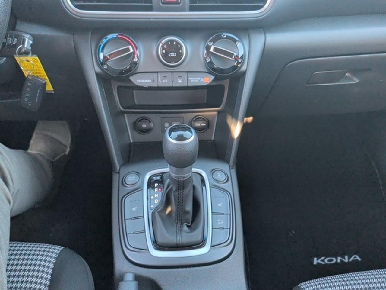 2021 Hyundai KONA Essential Photo
