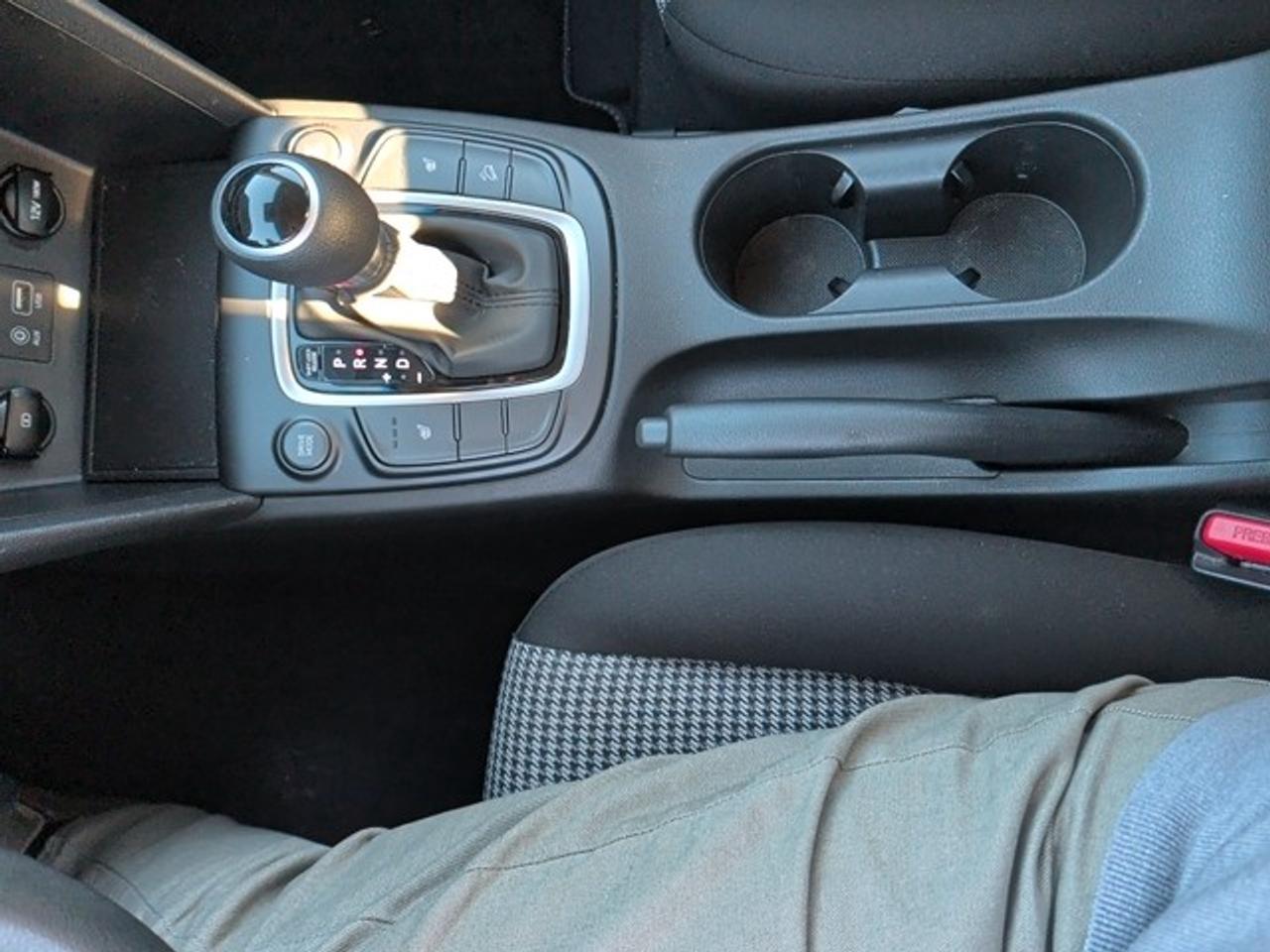 2021 Hyundai KONA Essential Photo
