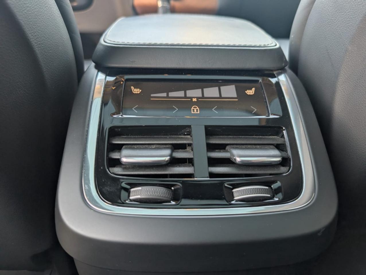 2018 Volvo XC90 T6 INSCRIPTION AWD |HUD |360 CAM |PANO ROOF |NAVI - Photo #20